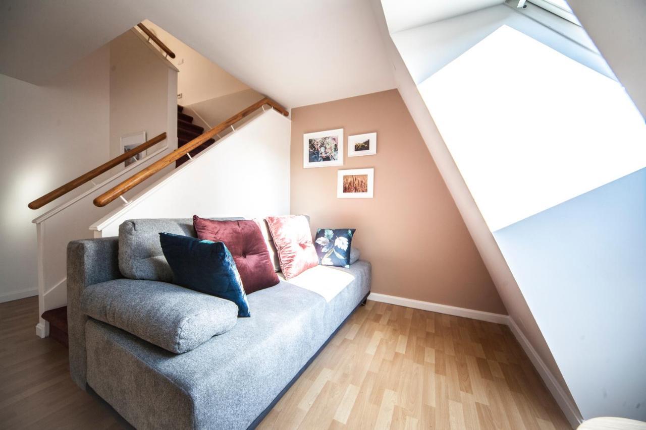 2 Level Apartments In Old Town Riga Esterno foto